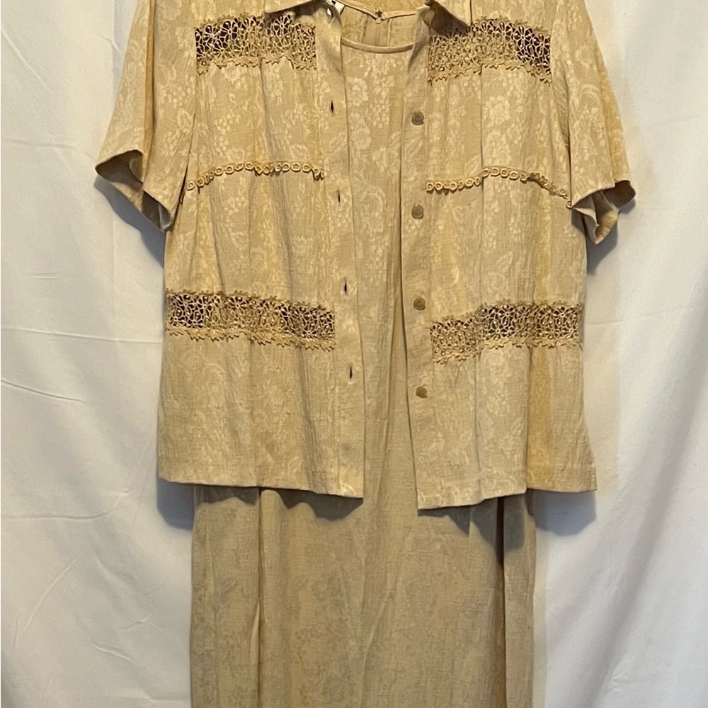 Vintage KSL Karin Stevens 2pc
Champagne Gold Jacket with Maxi
Dress Size 20